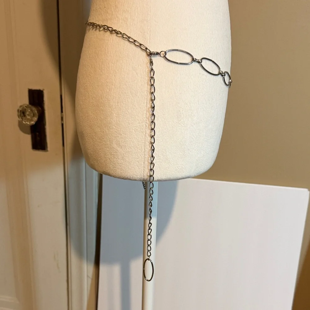 Y2K Silver Oval-Link Chain Waist Belt Approx 42” total length Adjustable